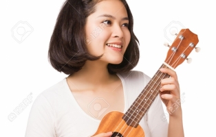 Các lý do con gái nên học Ukulele hơn Guitar ?
